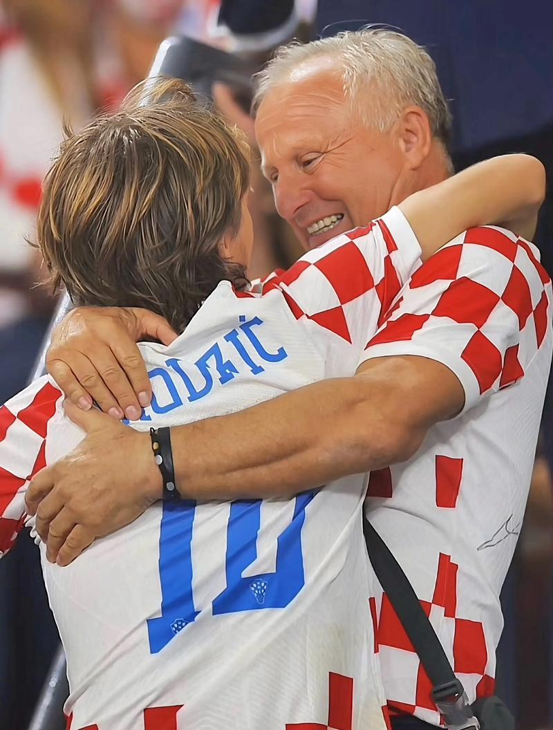 英足总杯｜ 8强唯一仅存英超豪门 曼市客战樱桃