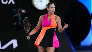 罗马诺：莱万眼下专注巴萨 沙特方面对其“非常痴迷”